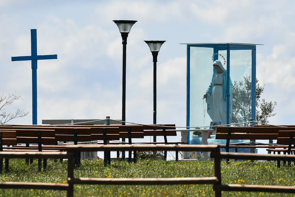 Teste de DNA revela verdade sobre Virgem Maria que chorava sangue na Itália
