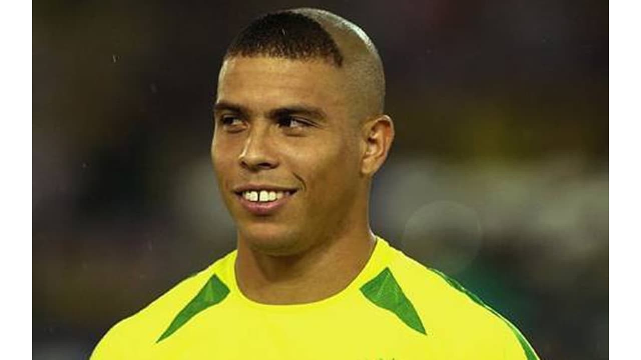 Ronaldo Fenômeno desiste de candidatura à presidência da CBF após falta de apoio