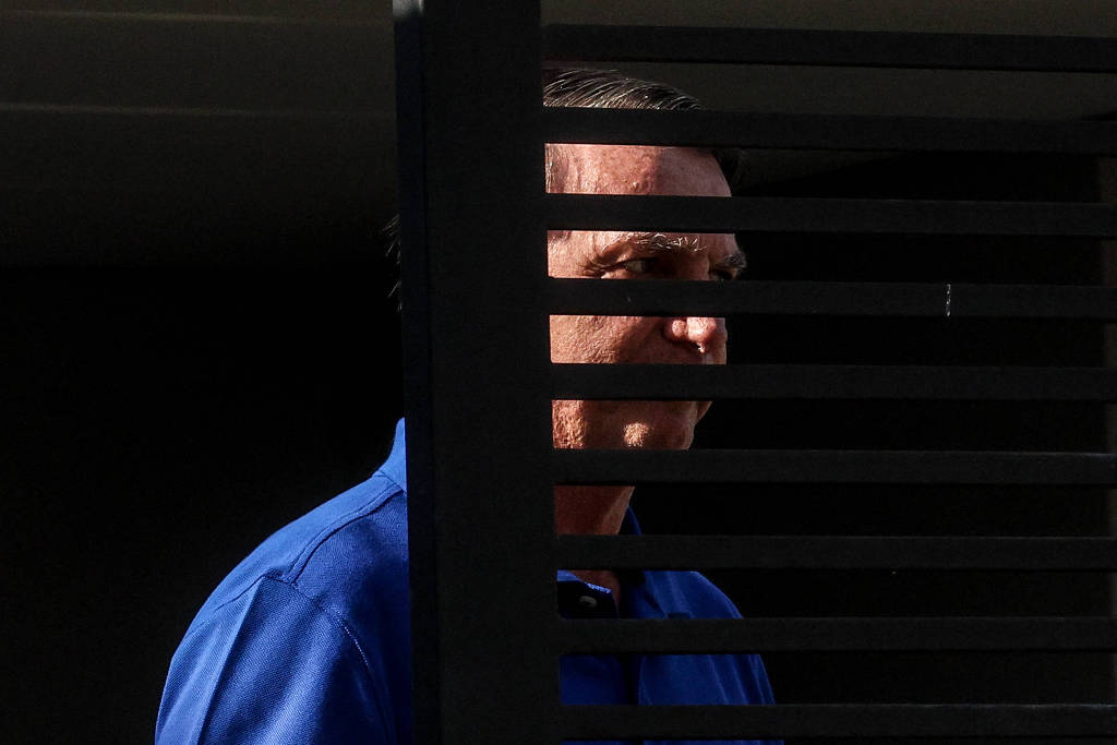 Primeira Turma do STF condena Bolsonaro a 27 anos e três meses de prisão