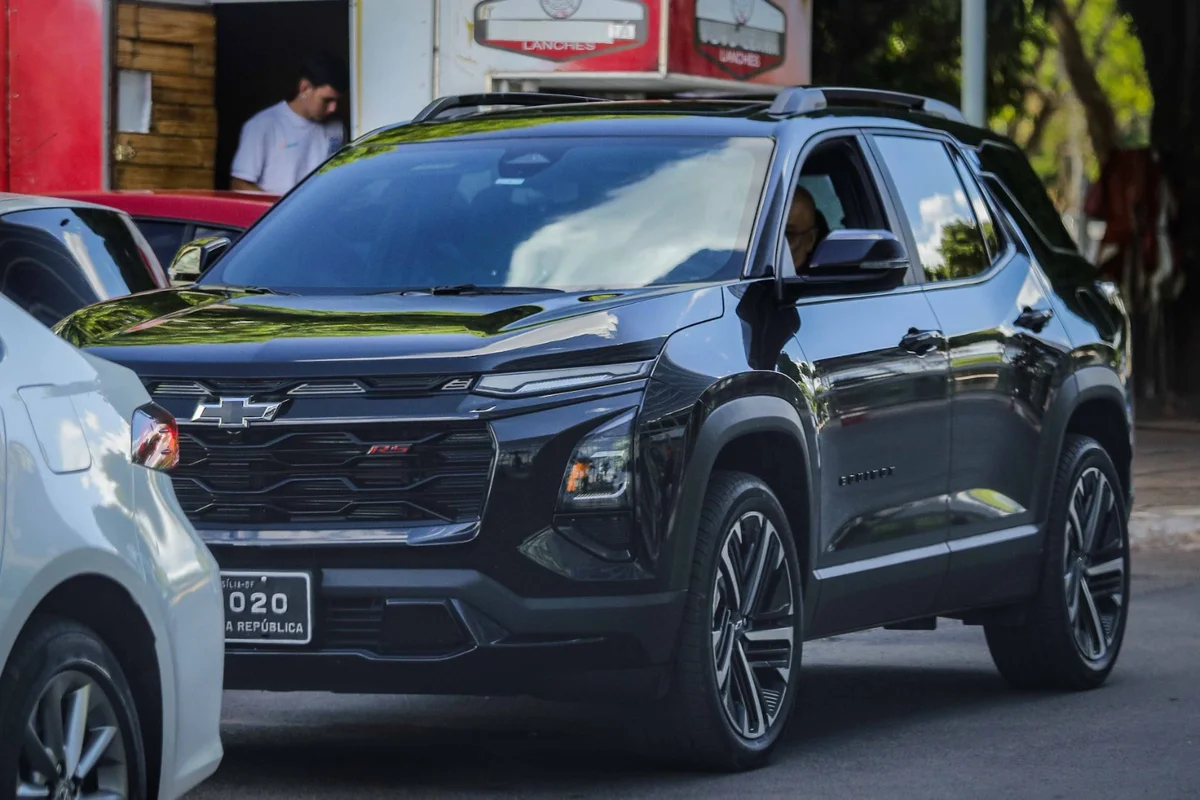TCU apura contrato do Senado para aluguel de SUVs de luxo com teto solar