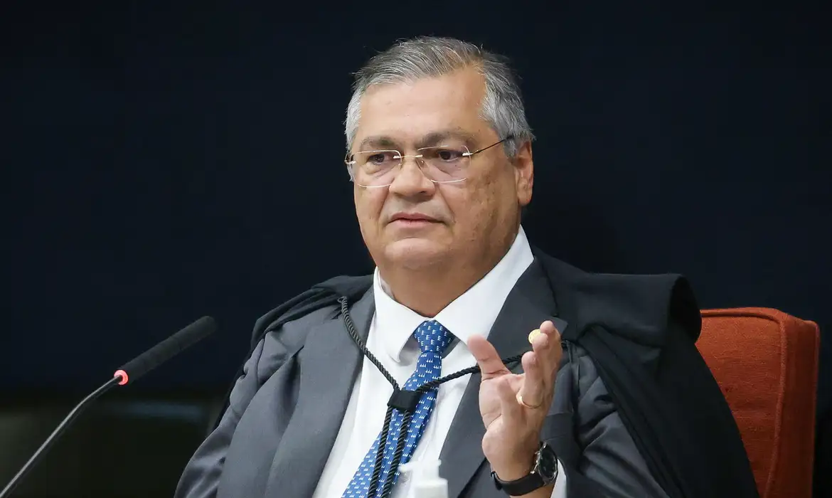 Ministro Flávio Dino encaminha à PF relatório da CGU sobre irregularidades em emendas PIX