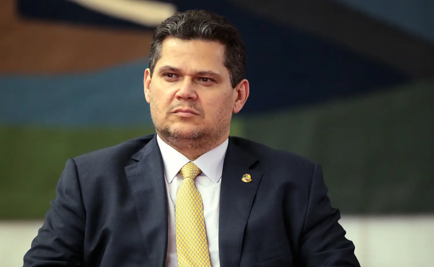 Alcolumbre suspende sabatina de Messias após atraso do governo em formalizar indicação ao STF