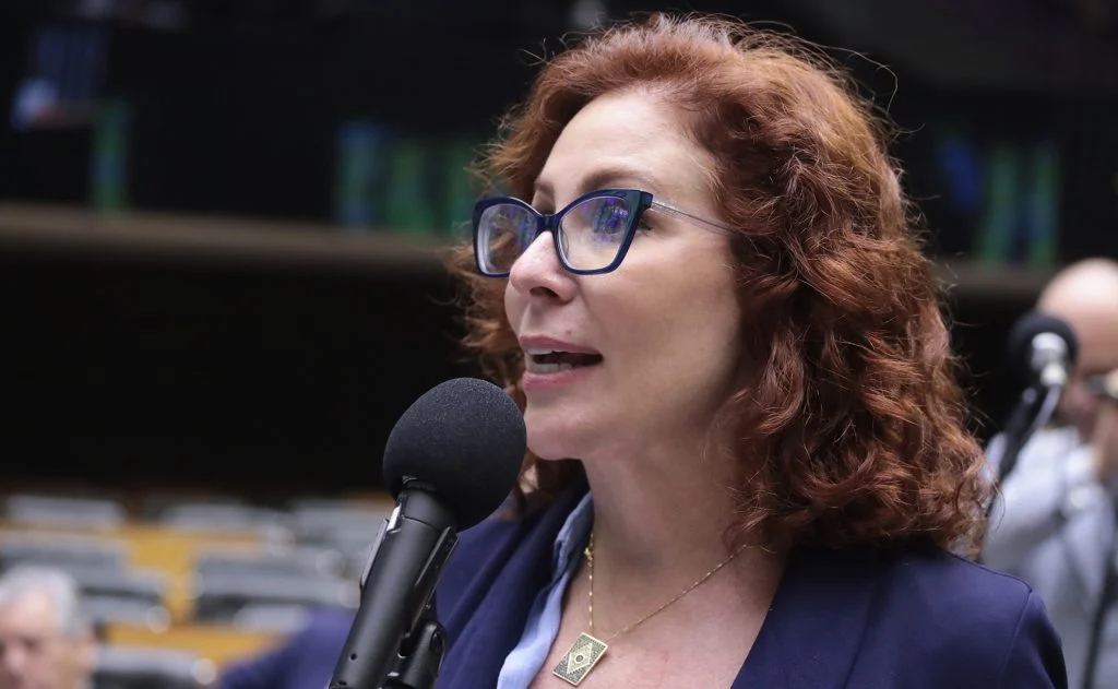 Comissão da Câmara decide pela cassação de Zambelli; decisão final será do plenário