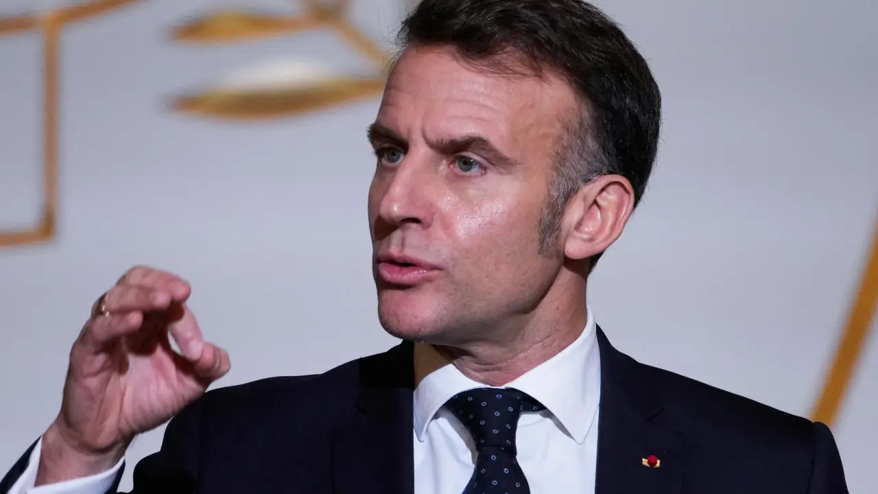 Presidente francês volta a classificar pacto UE-Mercosul como desfavorável