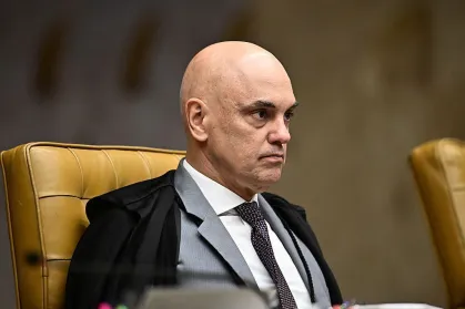 STF debate limites para atuação de magistrados nas redes sociais durante julgamento no plenário
