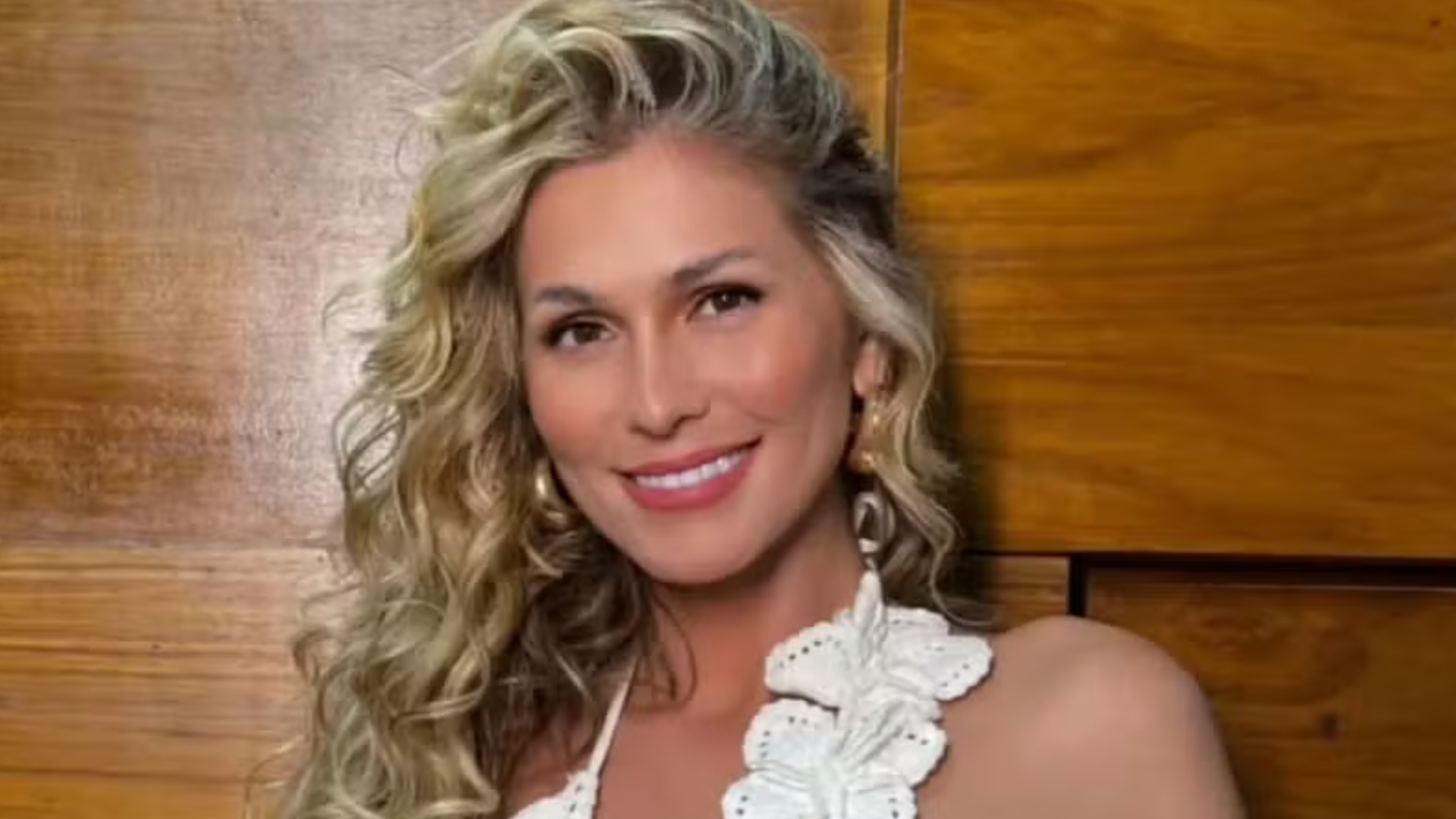 Lívia Andrade disputa hotel de luxo em SC após separação conturbada