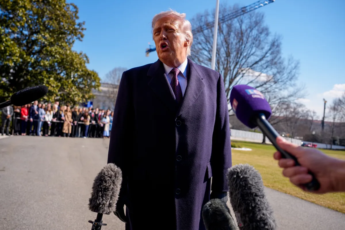Trump cobra apoio da Otan para proteger Estreito de Ormuz e faz alerta sobre futuro da aliança