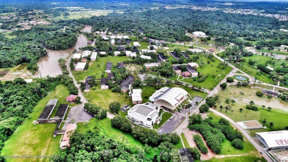 Ufac abre concurso com salários de até R$ 6,3 mil e inscrições a partir de segunda-feira