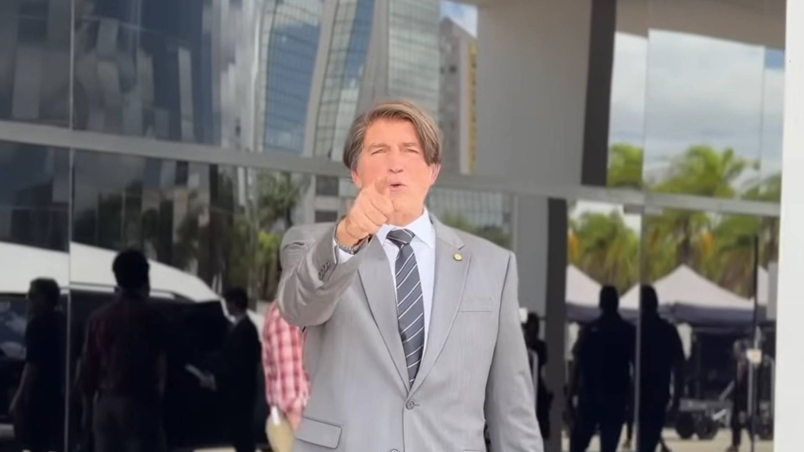 ONG ligada à produtora de filme sobre Bolsonaro é alvo de operação por suspeita de irregularidades