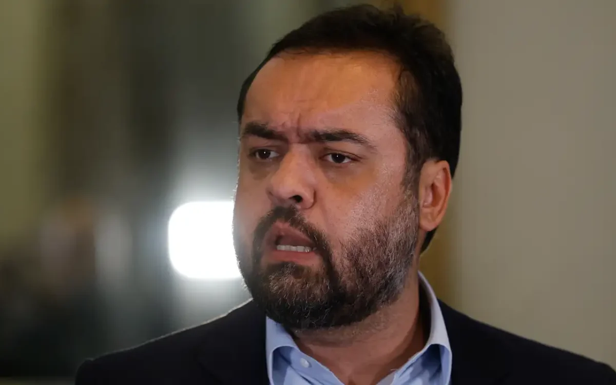 TSE inicia julgamento que pode cassar mandato de Cláudio Castro nesta terça-feira