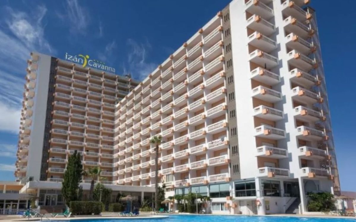 Mais de 100 turistas passam mal por suspeita de intoxicação alimentar em hotel da Espanha