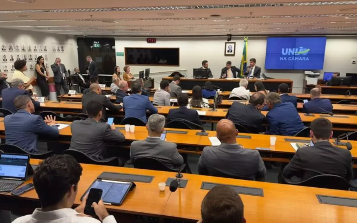 PEC da Segurança avança na Câmara e pode ir ao plenário nesta quarta