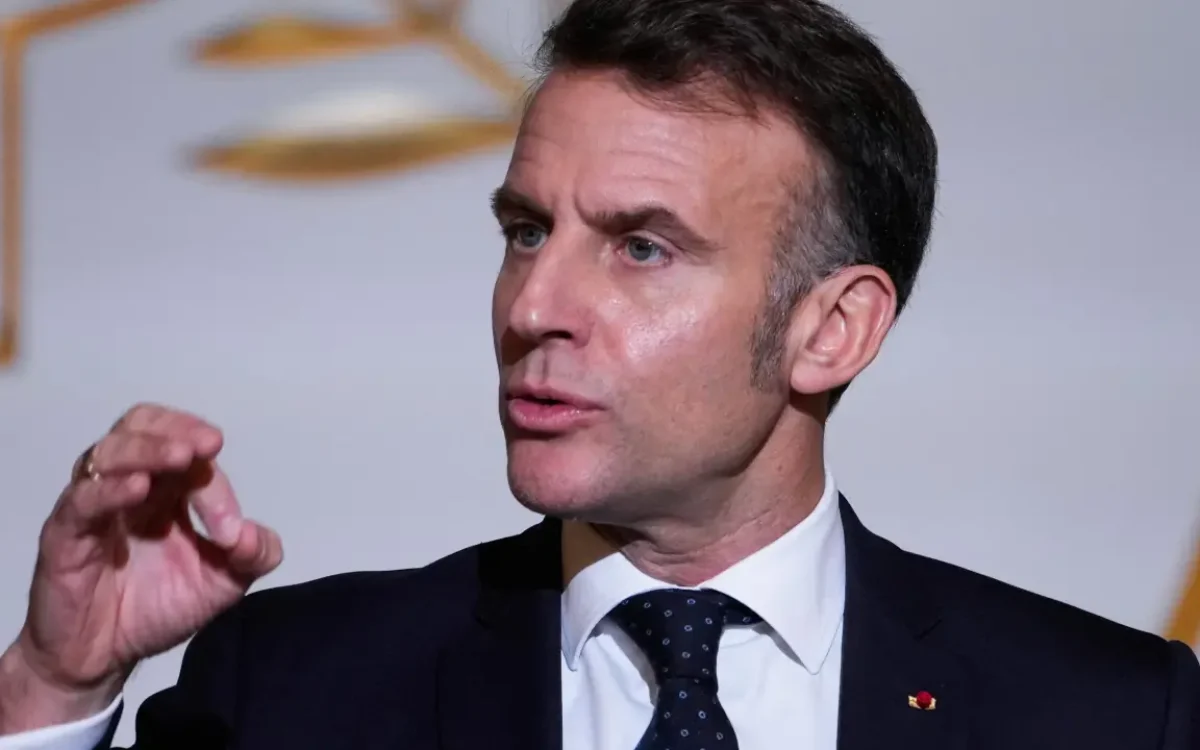 Presidente francês volta a classificar pacto UE-Mercosul como desfavorável