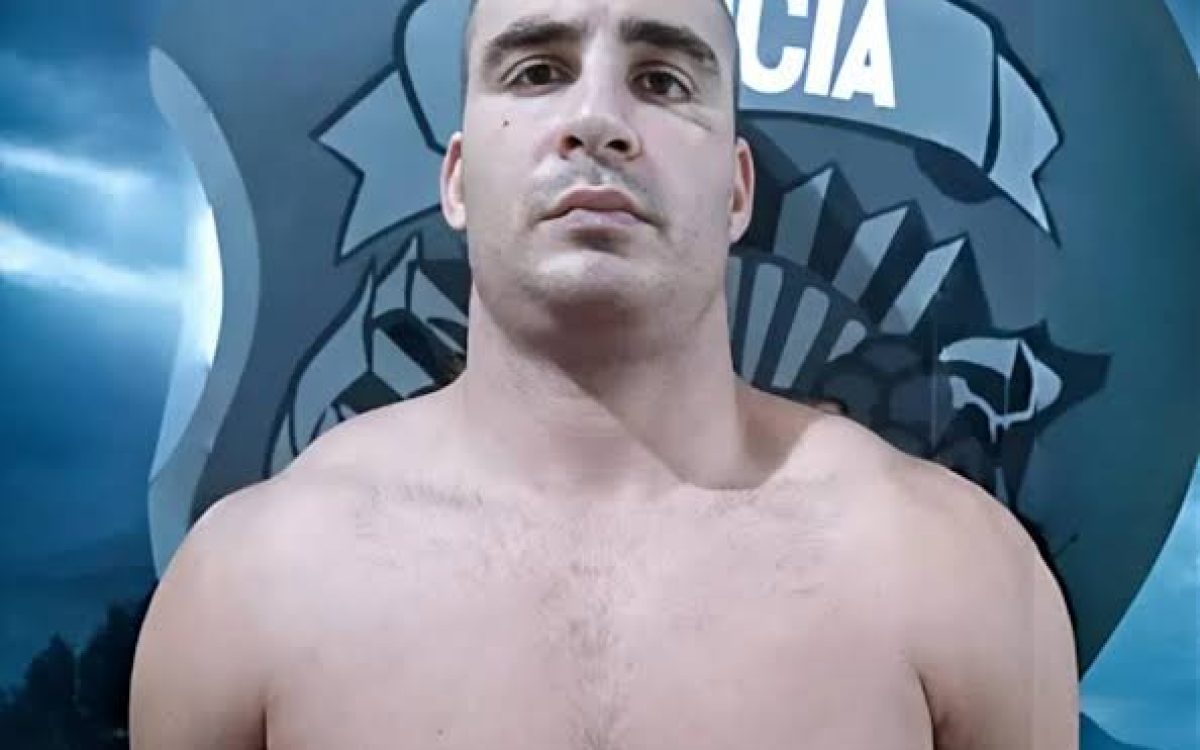 Em audiência, ex-jogador diz que pediu ajuda após surto em agressão à namorada