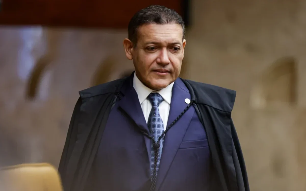 Nunes Marques assume presidência do TSE com foco em desafios da IA nas eleições