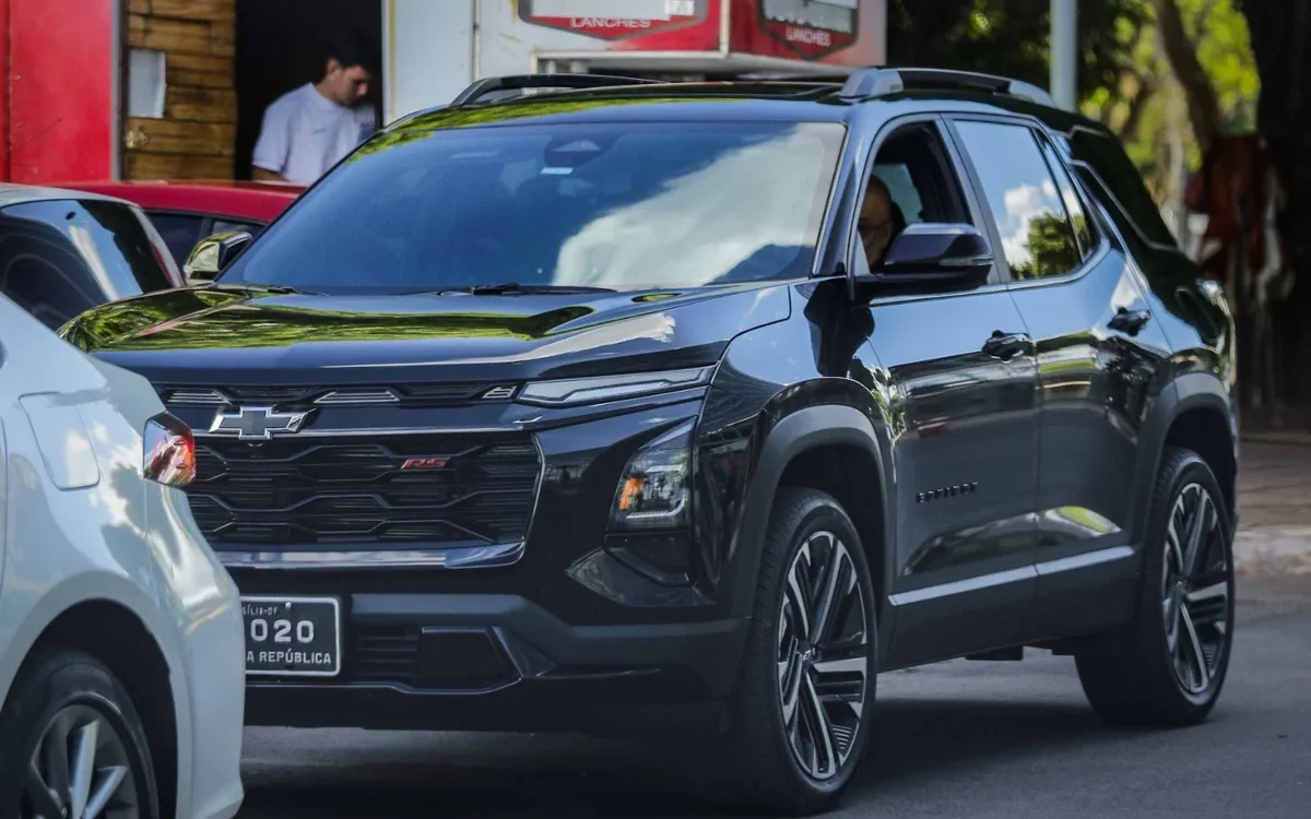 TCU apura contrato do Senado para aluguel de SUVs de luxo com teto solar