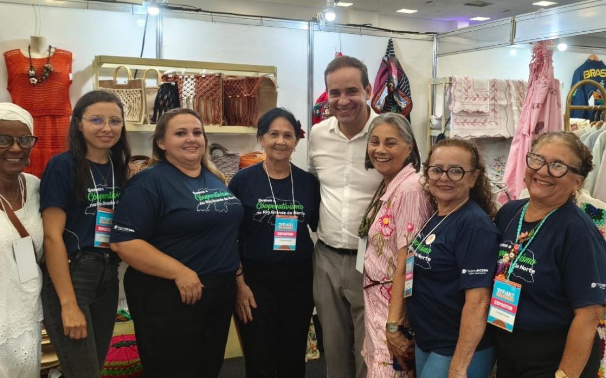 Cadu visita Fiart e destaca importância dos artesãos para a economia