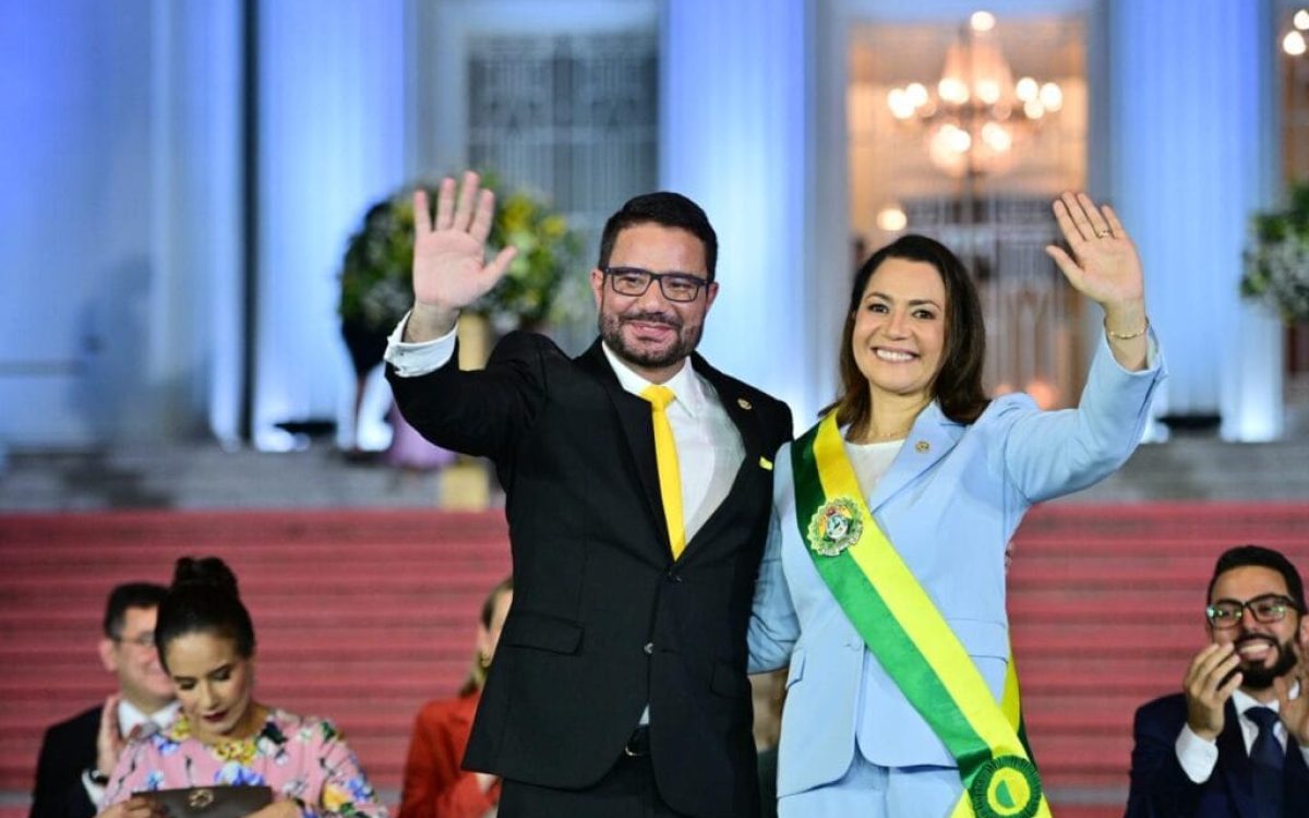 Gladson Camelí transmite governo do Acre a Mailza Assis, que define prioridades e reforça continuidade da gestão