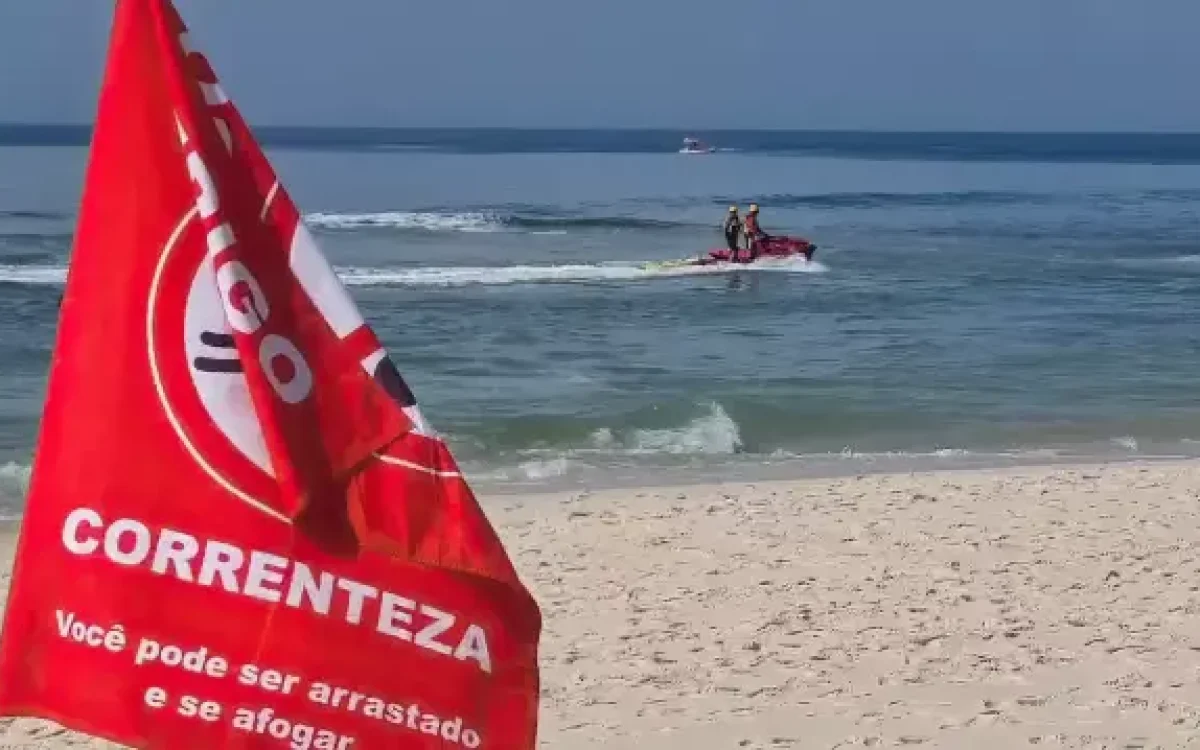Bombeiros fazem mais de mil salvamentos no litoral carioca durante festas de fim de ano