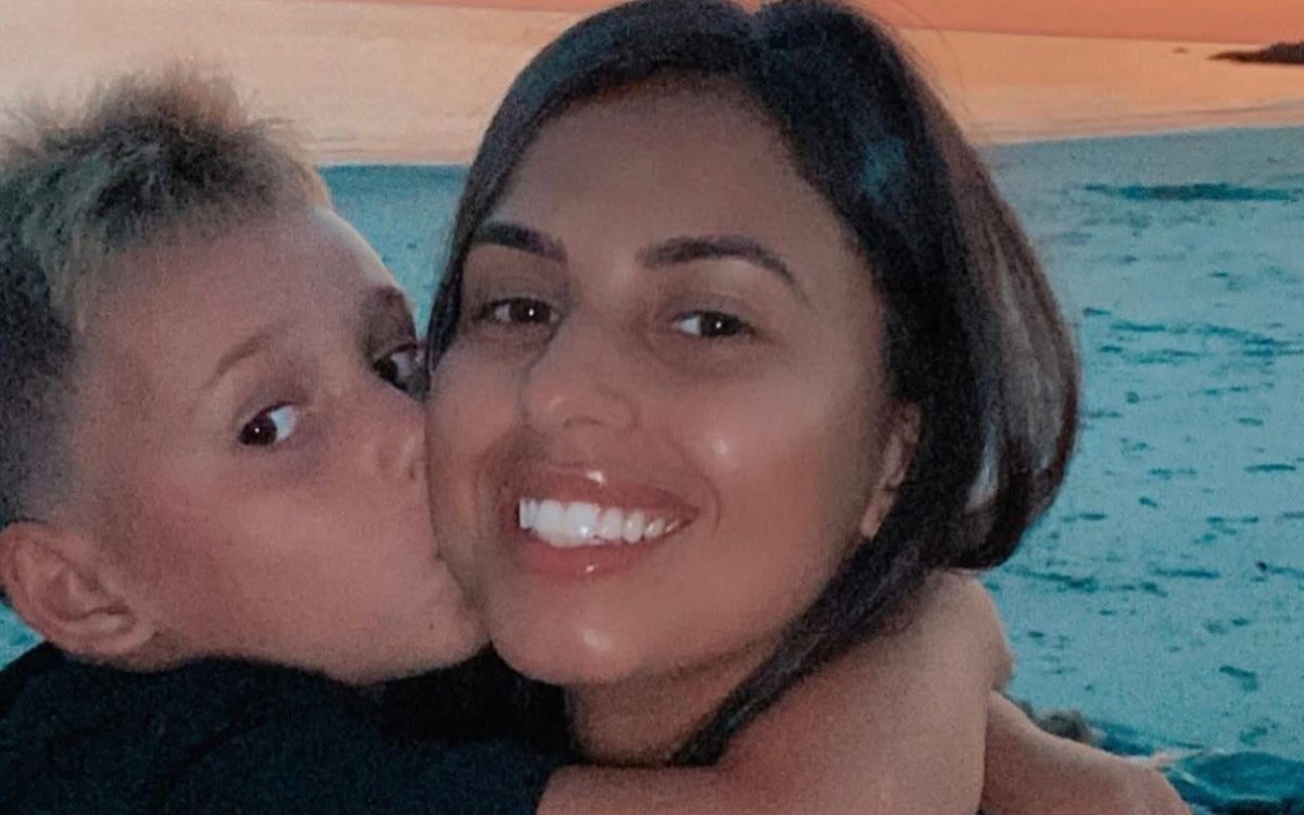 Brasileira mãe do sobrinho de porta-voz de Trump consegue liberdade sob fiança