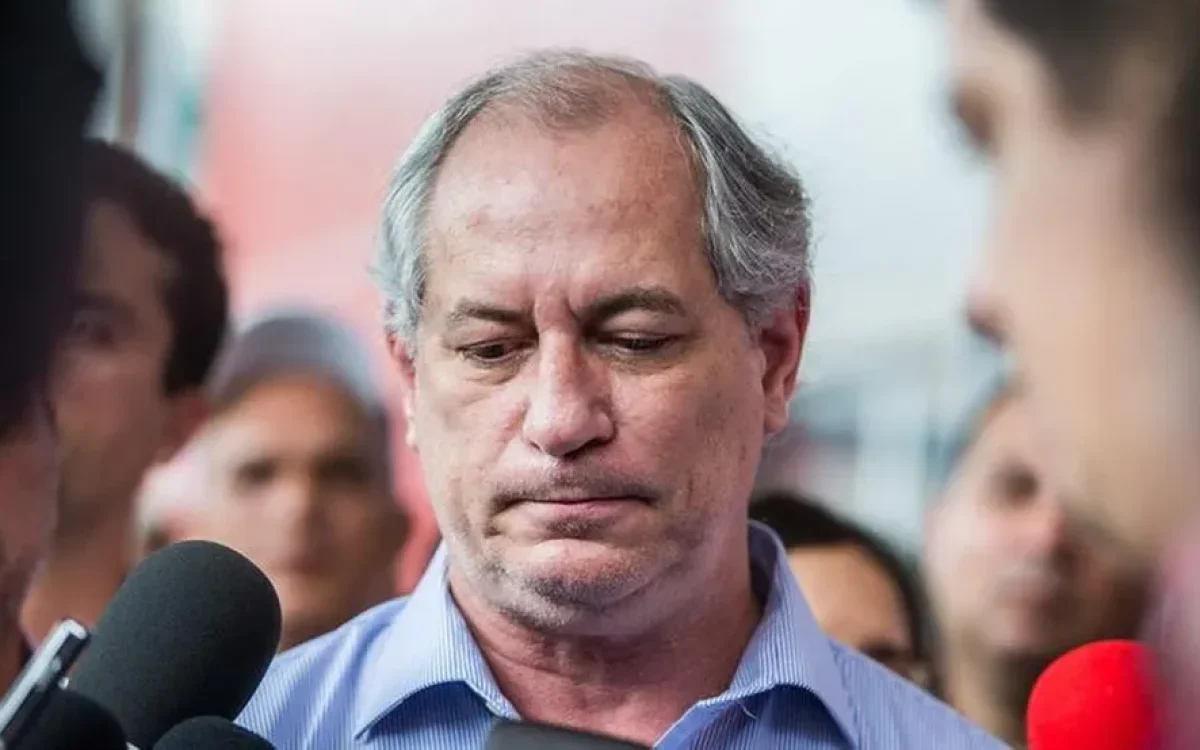 Ciro Gomes rejeita candidatura ao Planalto e mira governo do Ceará em 2026