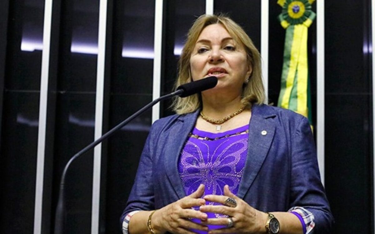 Operação da PF investiga fraudes no INSS e atinge deputada e servidores