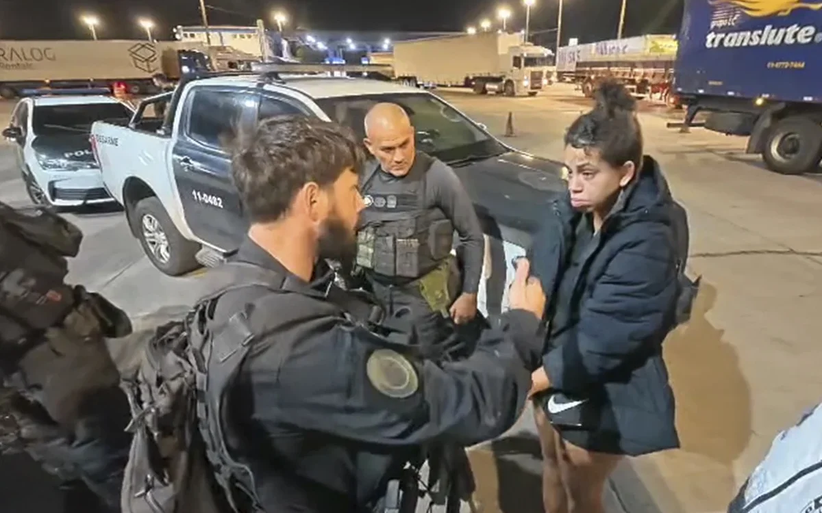 Polícia prende mulher com 30 pistolas em operação no Sul Fluminense