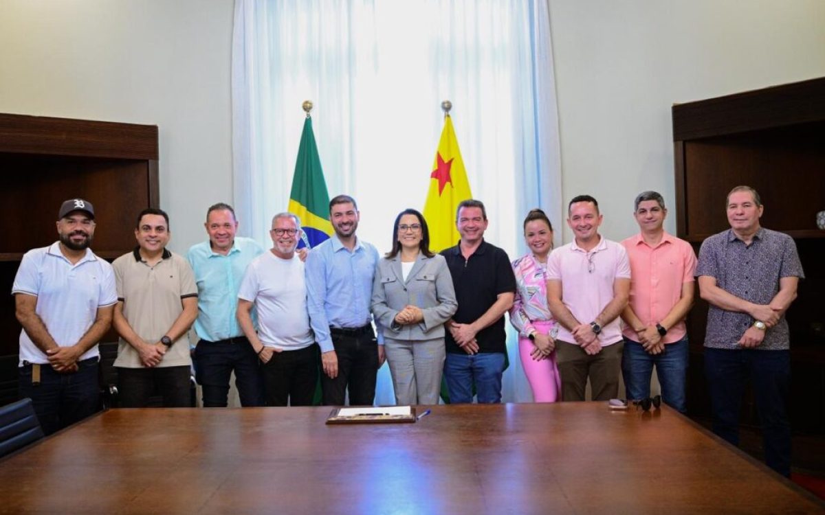 Mailza Assis reúne deputados e reforça alinhamento entre governo e Aleac