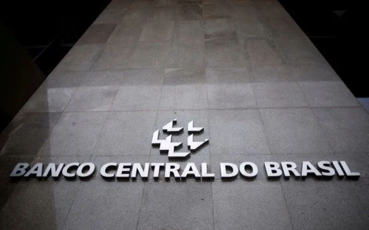Déficit das contas externas chega a US$ 68,8 bilhões em 2025, maior nível em mais de uma década