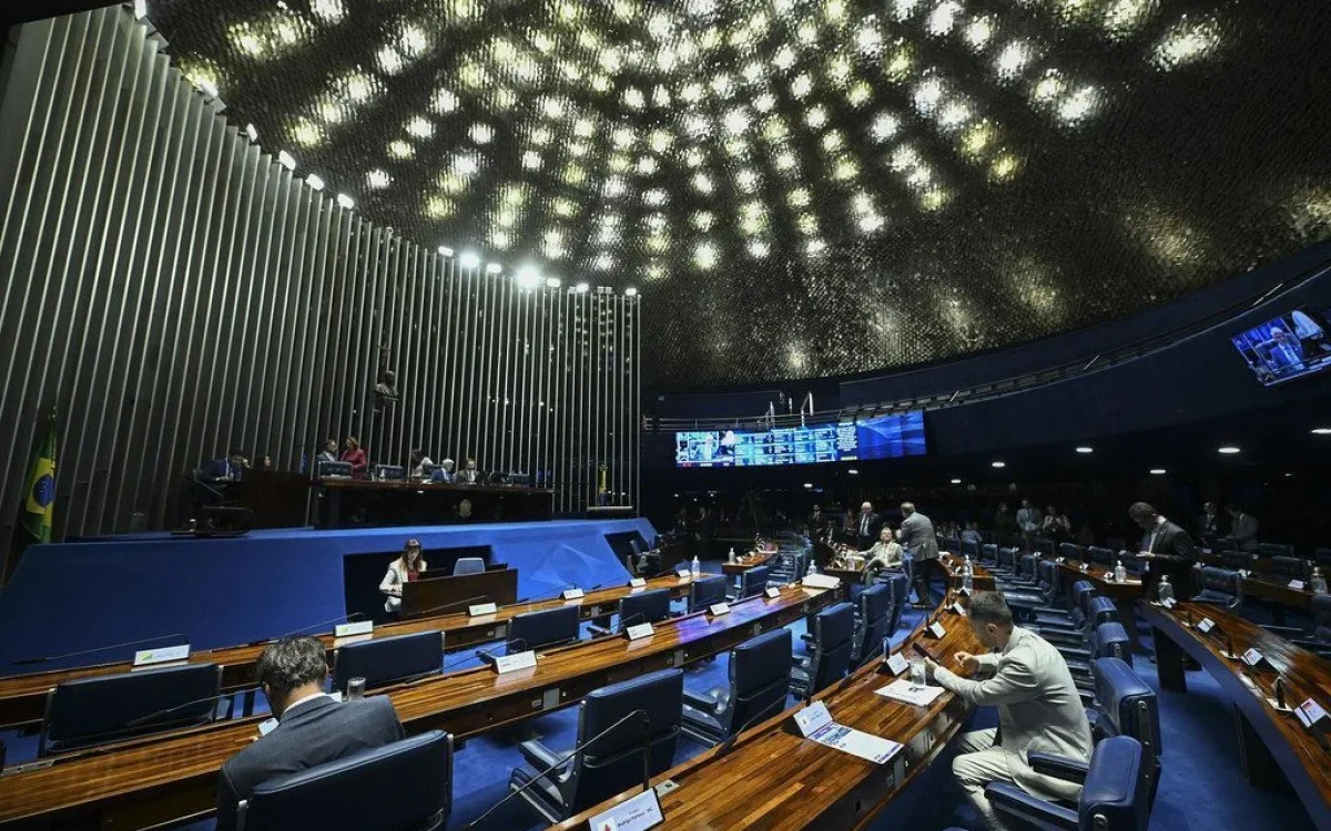 Senado leva adiante votação de proposta com alto impacto fiscal em meio a atrito político
